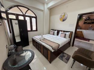 shri awadh hotel