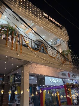 Shri Awadh Hotel,,3 star