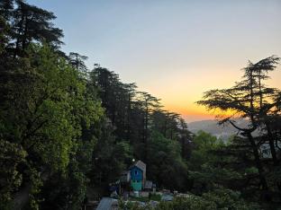 sapphire bandb near mall road shimla