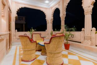 The Heritage 100,,4 star