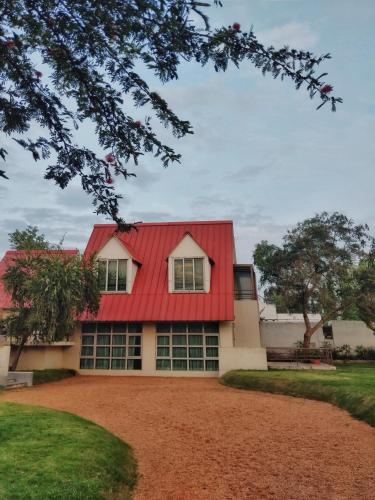 Salmanjori Estate,,4 star
