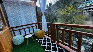 bawli treehouse luxury duplex jibhi