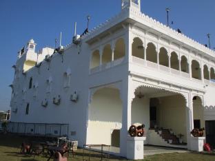 hotel vrindavan palace
