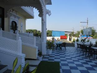 hotel vrindavan palace