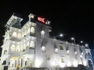 hotel vrindavan palace