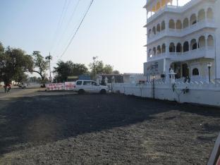hotel vrindavan palace