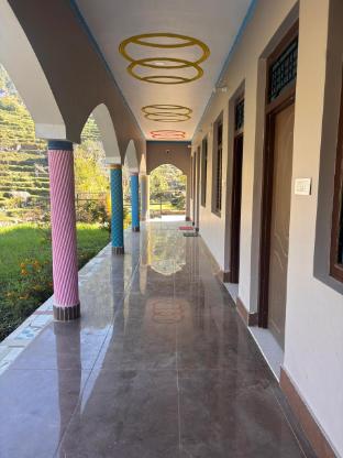 yash homestay huddu