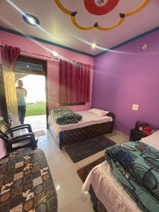 yash homestay huddu