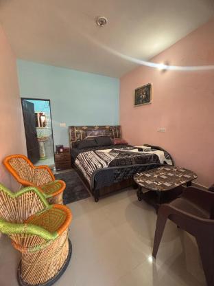 yash homestay huddu