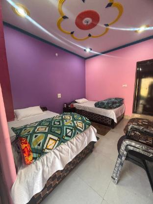 yash homestay huddu