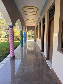yash homestay huddu
