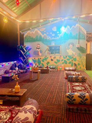 cloveess rooms and cafe
