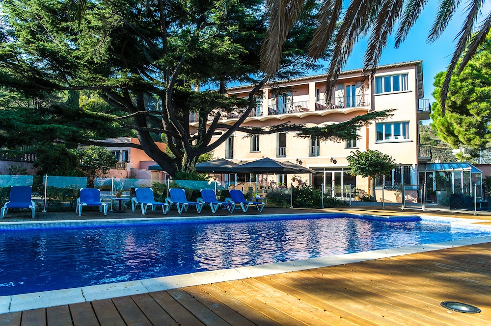 hotel restaurant les jardins du cedre