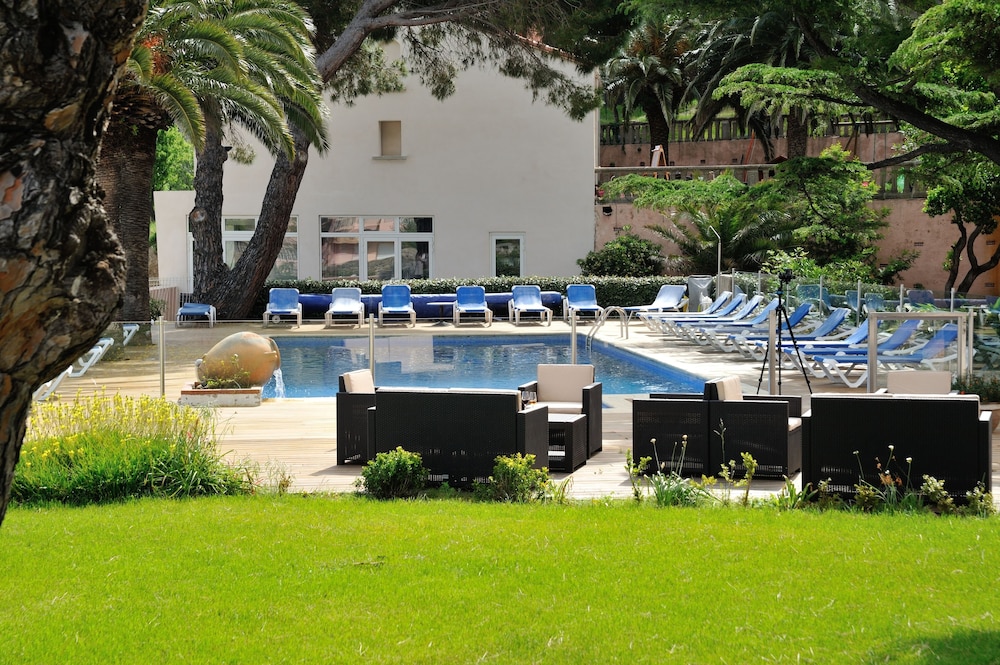 hotel restaurant les jardins du cedre