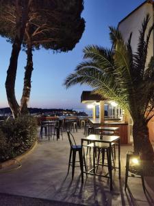 hotel restaurant les jardins du cedre