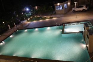 hotel baywatch gorai