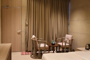 hotel baywatch gorai