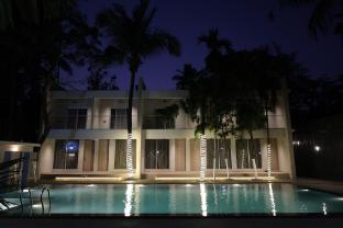 Hotel Baywatch Gorai,,5 star