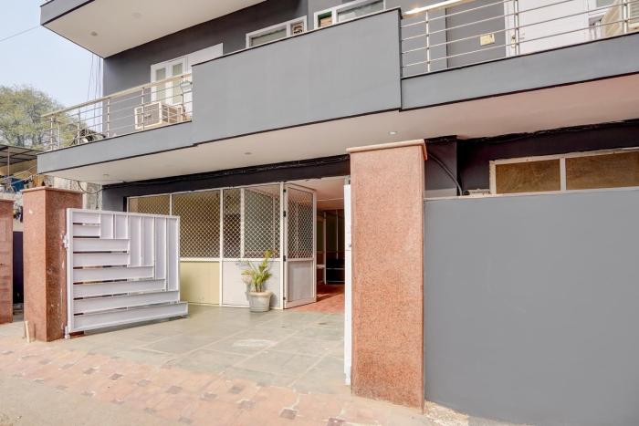 townhouse dlf phase 4 mg road cyber hub