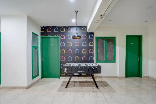 townhouse dlf phase 4 mg road cyber hub