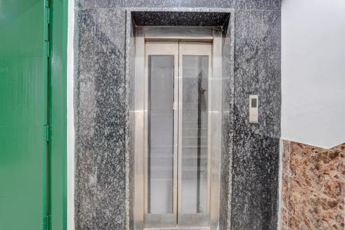 townhouse dlf phase 4 mg road cyber hub