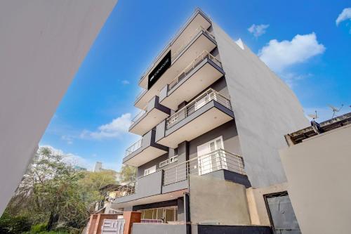 townhouse dlf phase 4 mg road cyber hub