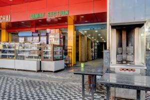 hotel o by oyo kings inn luxury rooms