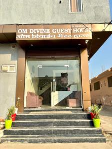 om divine