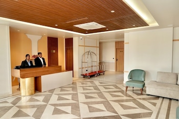 Hotel Hbp Grand,,3 star
