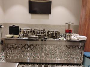 hotel imperial suites airoli