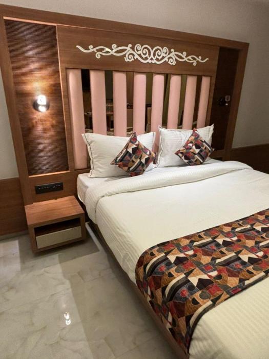 hotel imperial suites airoli