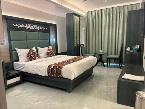 hotel imperial suites airoli