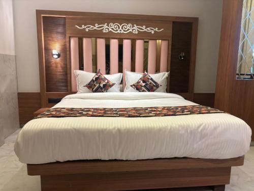 hotel imperial suites airoli