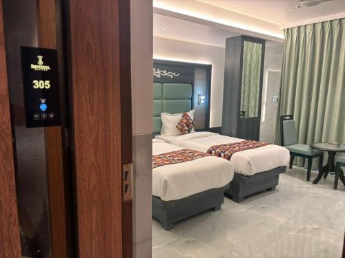 hotel imperial suites airoli