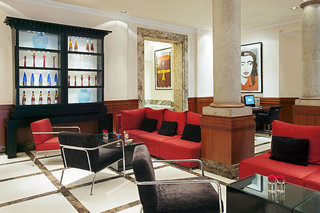 h10 villa de la reina boutique hotel