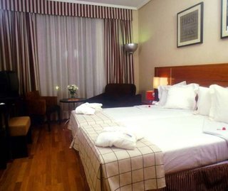 h10 villa de la reina boutique hotel