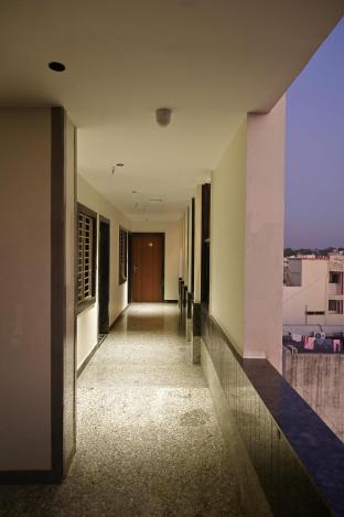 shree mahalaxmi inn