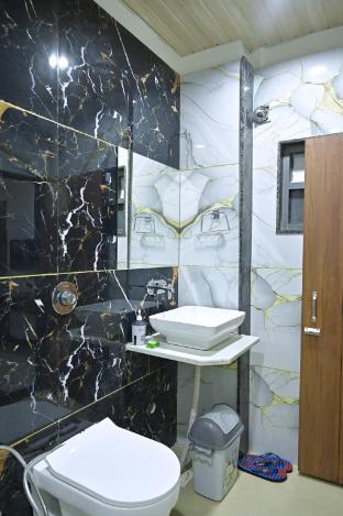 shree mahalaxmi inn