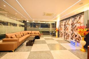 madhuram hotel