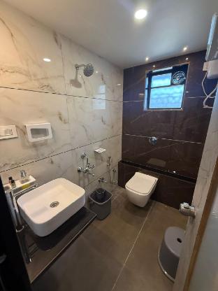 thepalm beach residency daman