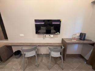thepalm beach residency daman