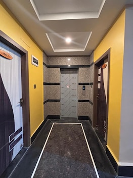 hotel mukti residency
