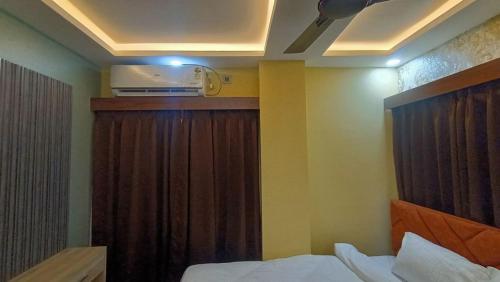 hotel mukti residency