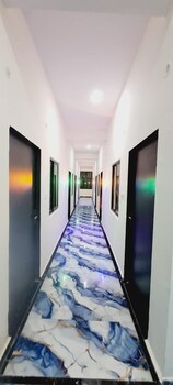 Brij Nandan Place,,2 star