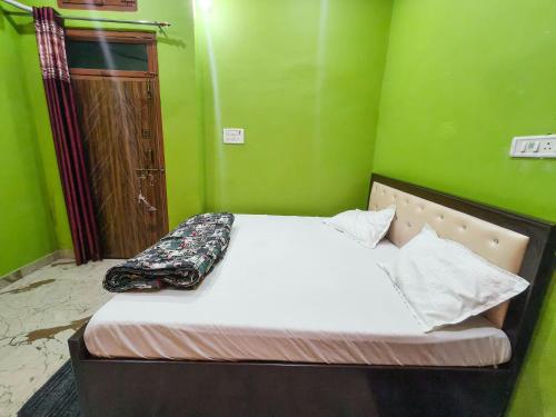 Kalawati Palace Ayodhya,,2 star