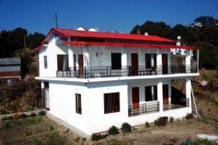 Apple Hilltop Homestay,,5 star