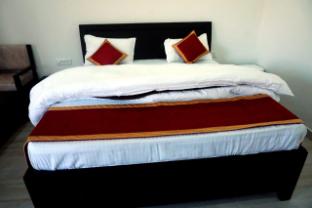Apple Hilltop Homestay,,5 star
