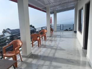 Apple Hilltop Homestay,,5 star