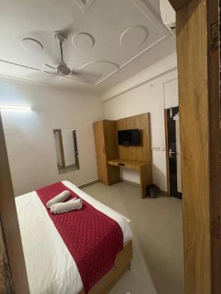 Hotel Earth By Aashiyana,,5 star