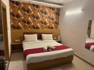 Hotel Earth By Aashiyana,,5 star